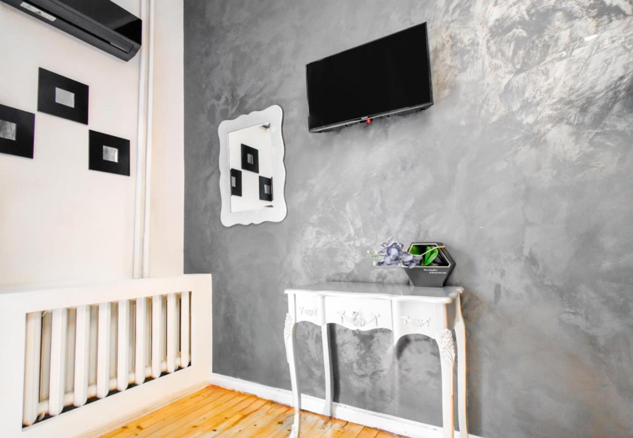 Apartamento Dietro L Angolo, 2 Bath Sofía Exterior foto
